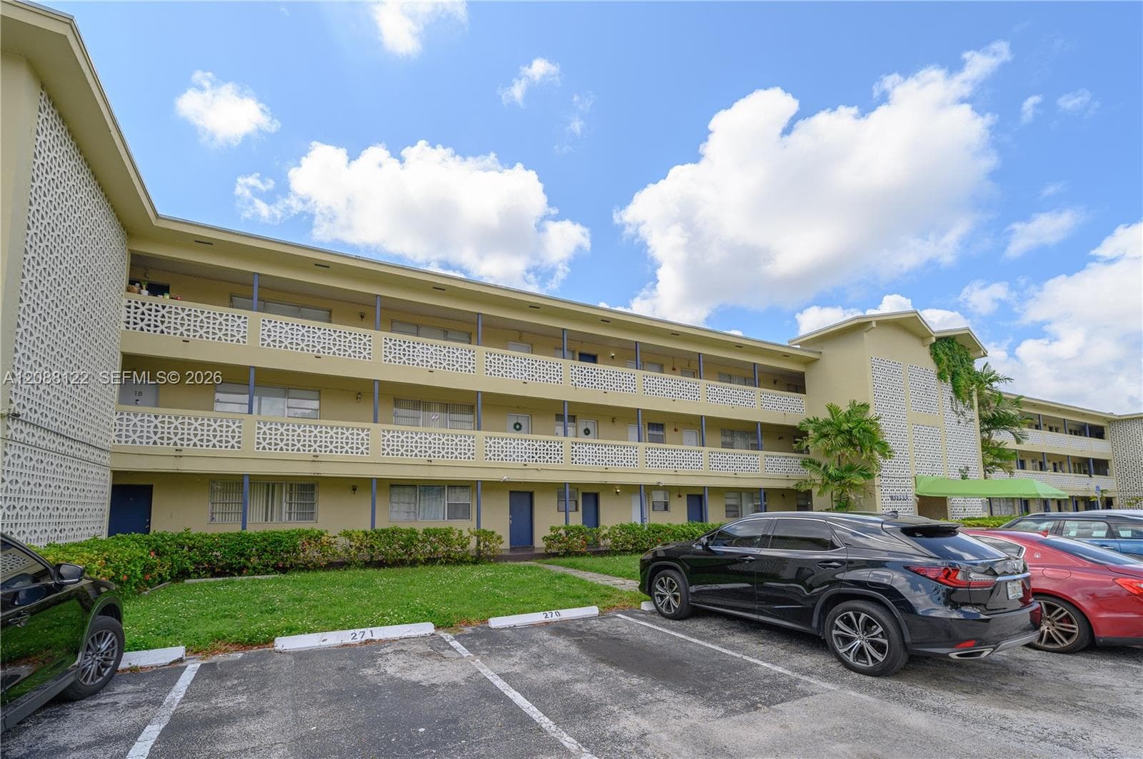 SANS SOUCI CONDO · #17 in North Miami - Photo 17