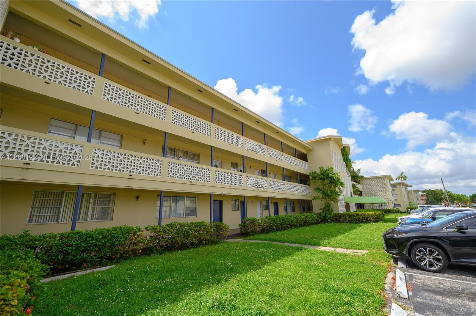 SANS SOUCI CONDO · #17 in North Miami - Photo 16