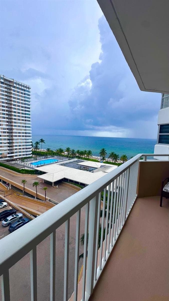 HEMISPHERES CONDO · #8D in Hallandale Beach - Photo 3