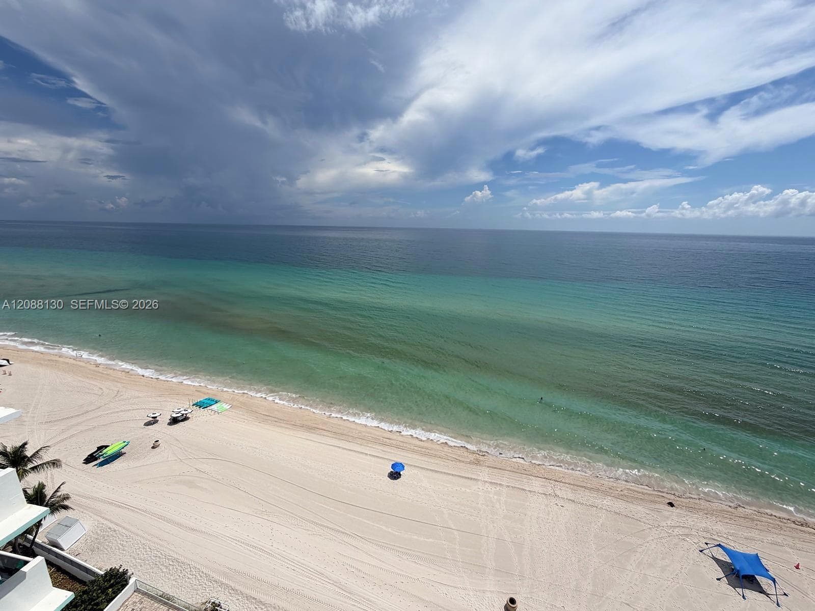 SEA AIR TOWERS CONDO · #1402 in Hollywood - Photo 2