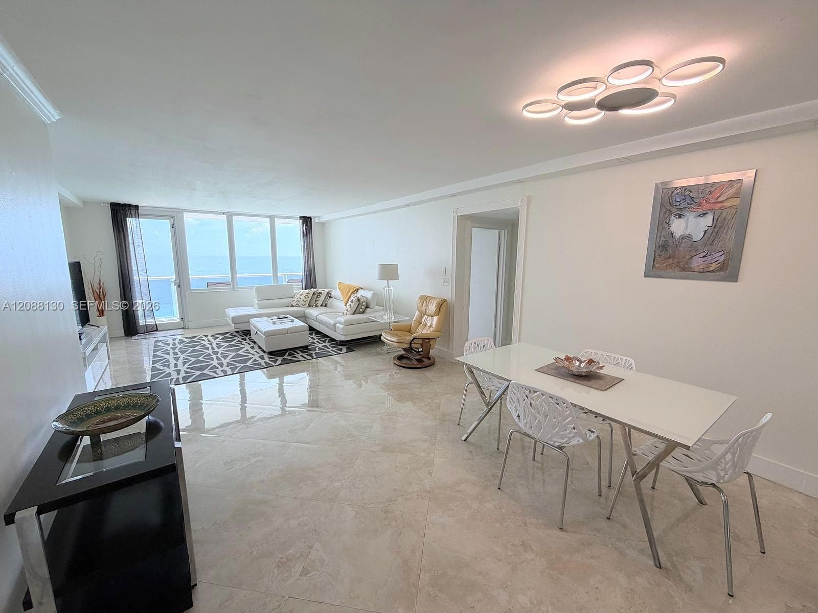 SEA AIR TOWERS CONDO · #1402 in Hollywood - Photo 5