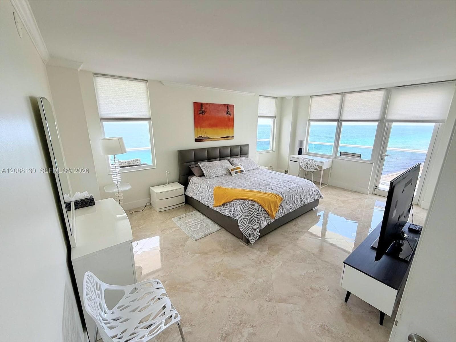 SEA AIR TOWERS CONDO · #1402 in Hollywood - Photo 8
