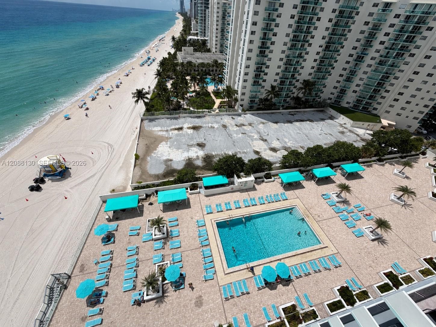 SEA AIR TOWERS CONDO · #1402 in Hollywood - Photo 21