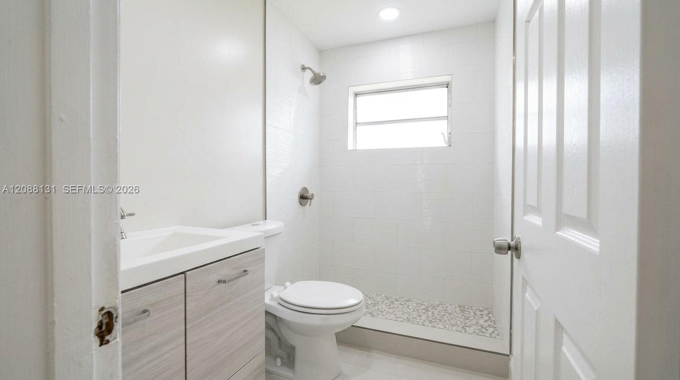 SUNSET PALMS WEST CONDO · #D5 in Miami - Photo 10