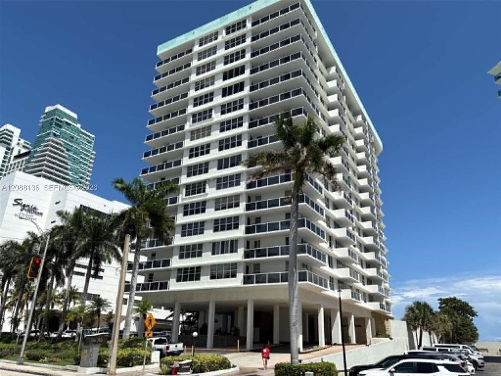 SEA AIR TOWERS CONDO · #306 in Hollywood - Photo 23