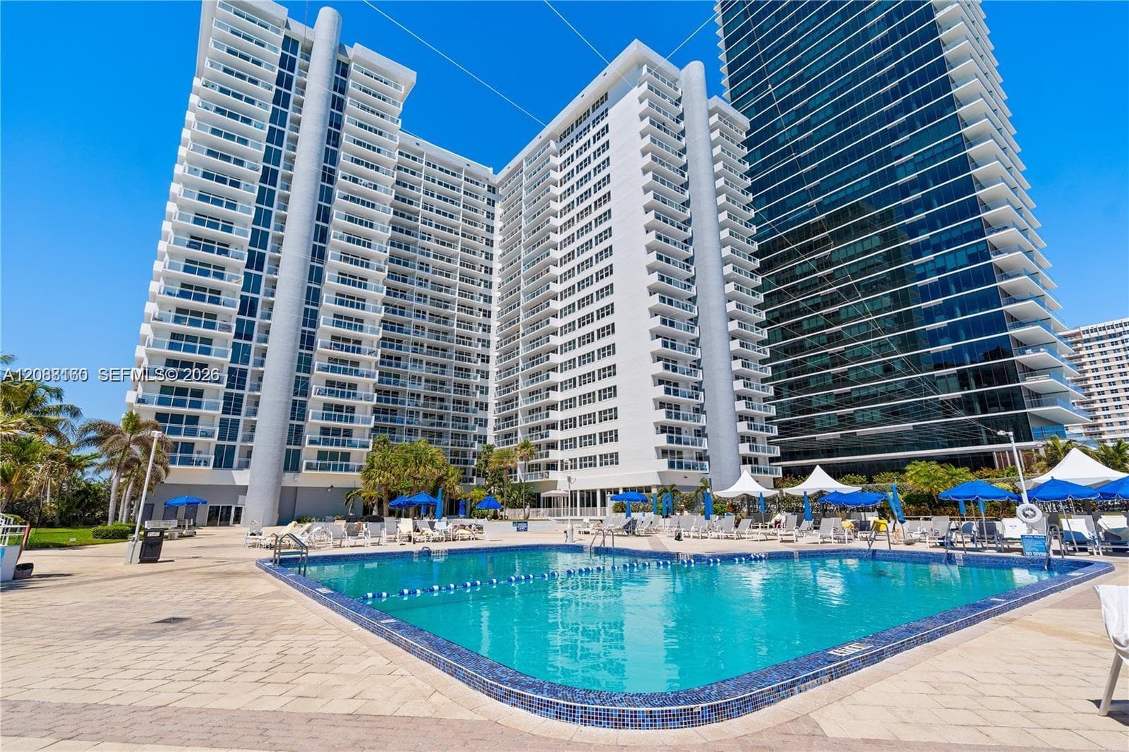 Parker Plaza Estates · #1710 in Hallandale Beach - Photo 8