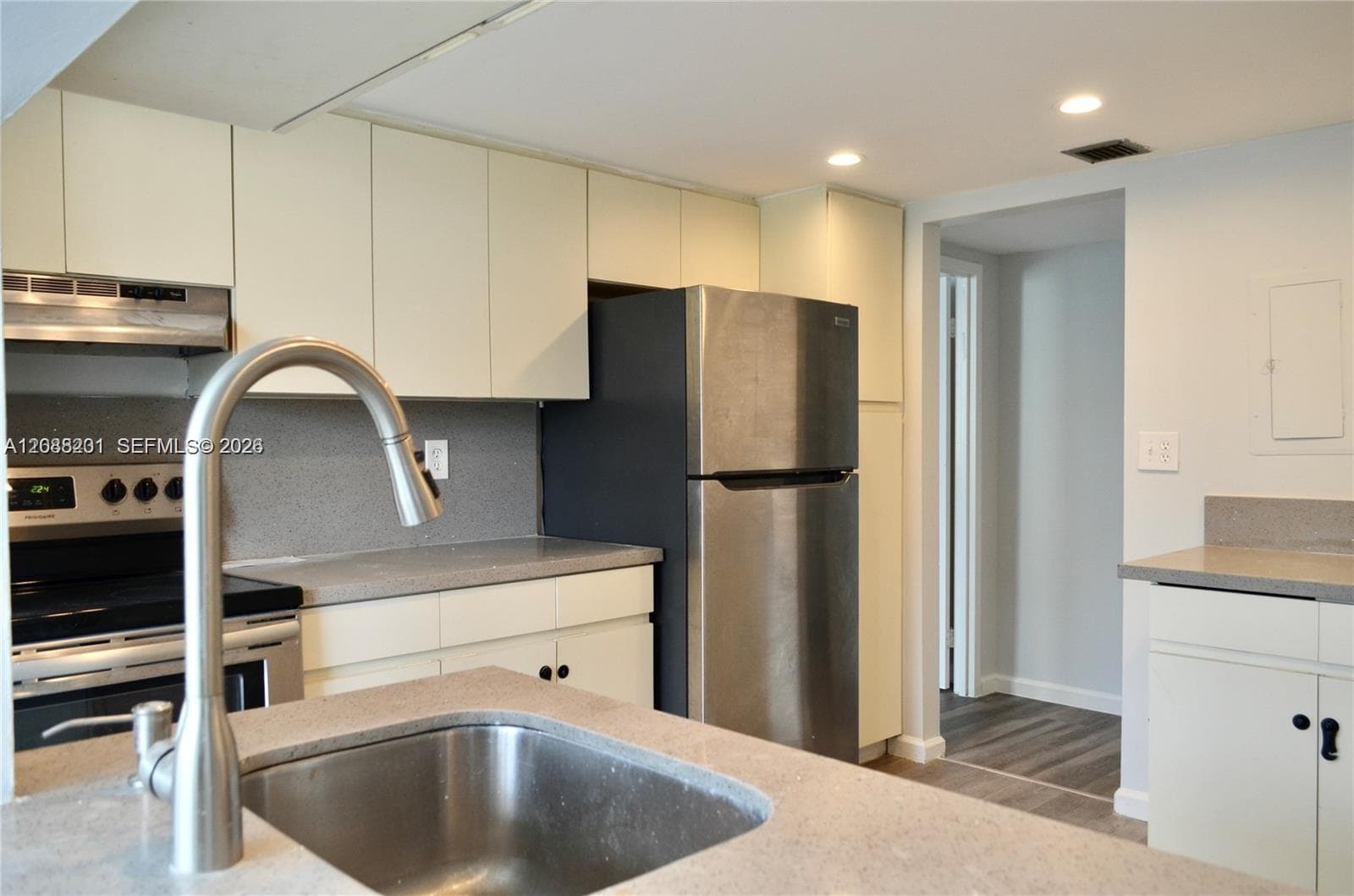 REEF SOUTH · #4D in North Miami Beach - Photo 8