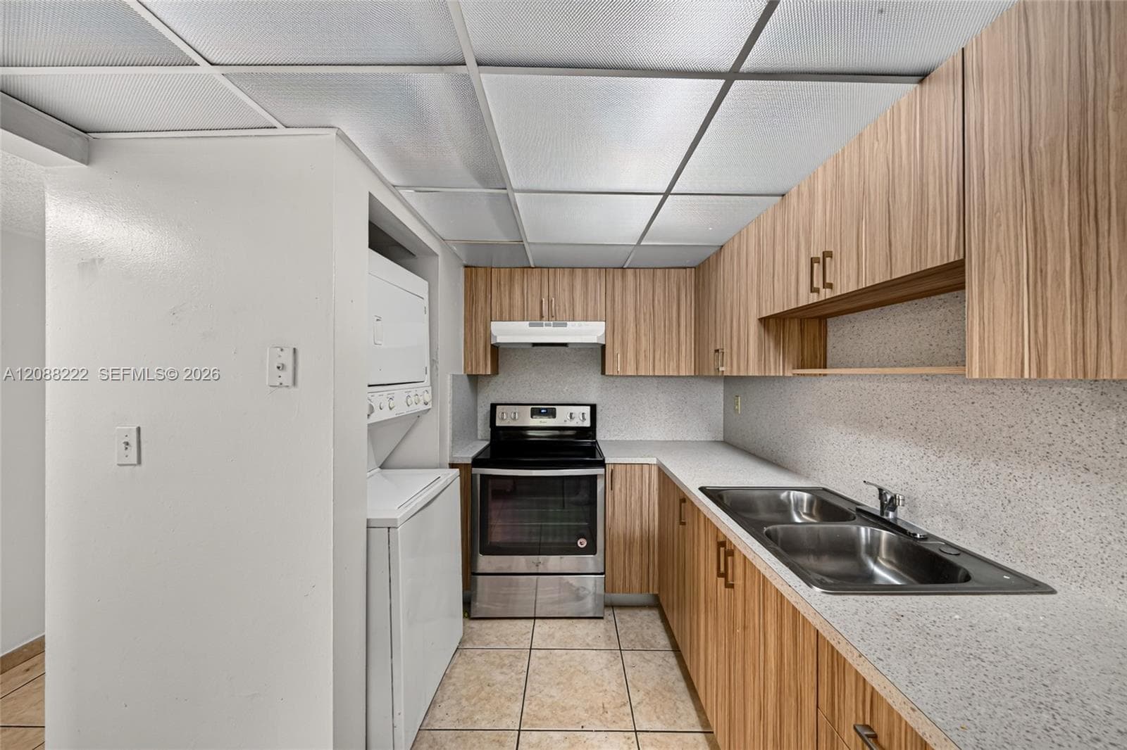 SAMARY LAKES · #2432 in Hialeah Gardens - Photo 9