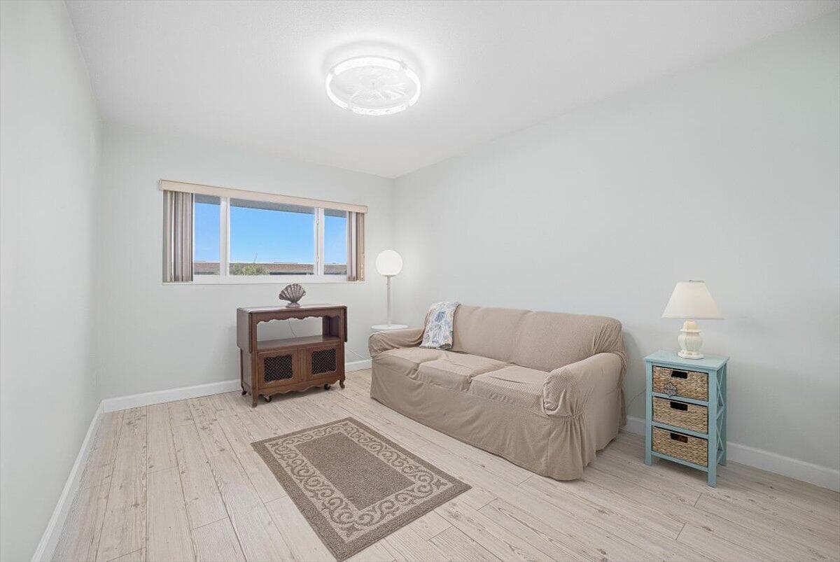 2nd Bedroom