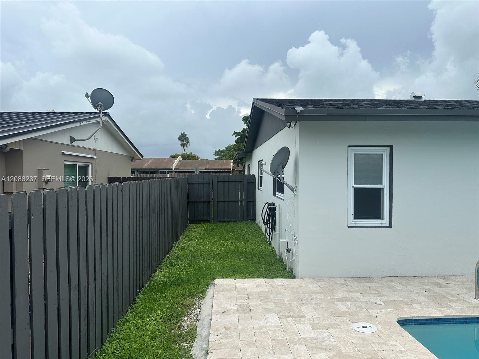 11611 SW 122nd Ave photo 21