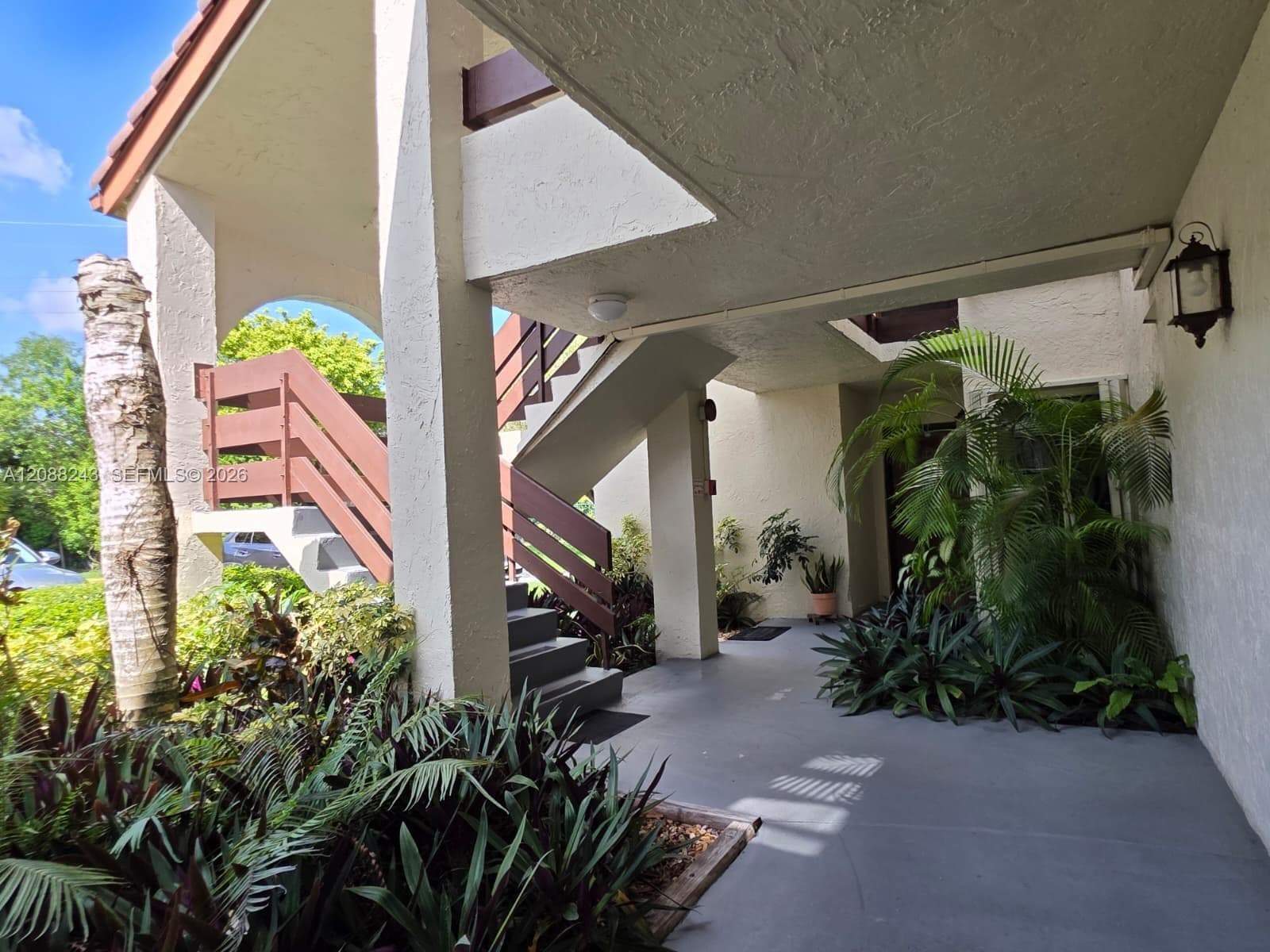 KENLAND BEND SOUTH CONDO · #C202 in Miami - Photo 2