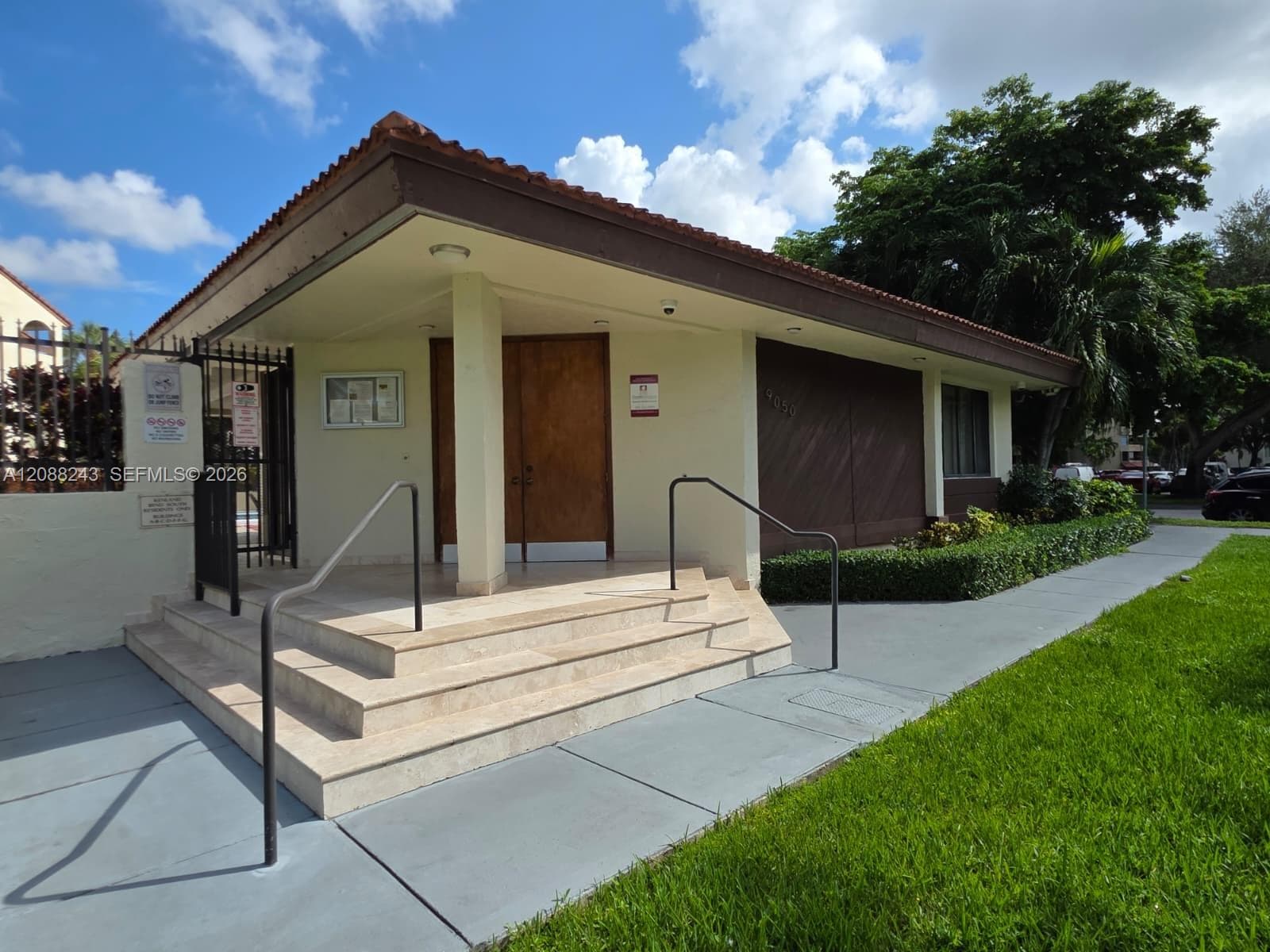 KENLAND BEND SOUTH CONDO · #C202 in Miami - Photo 8