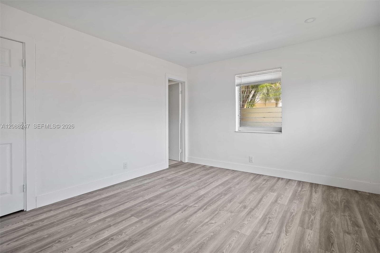 2517 Polk St photo 17