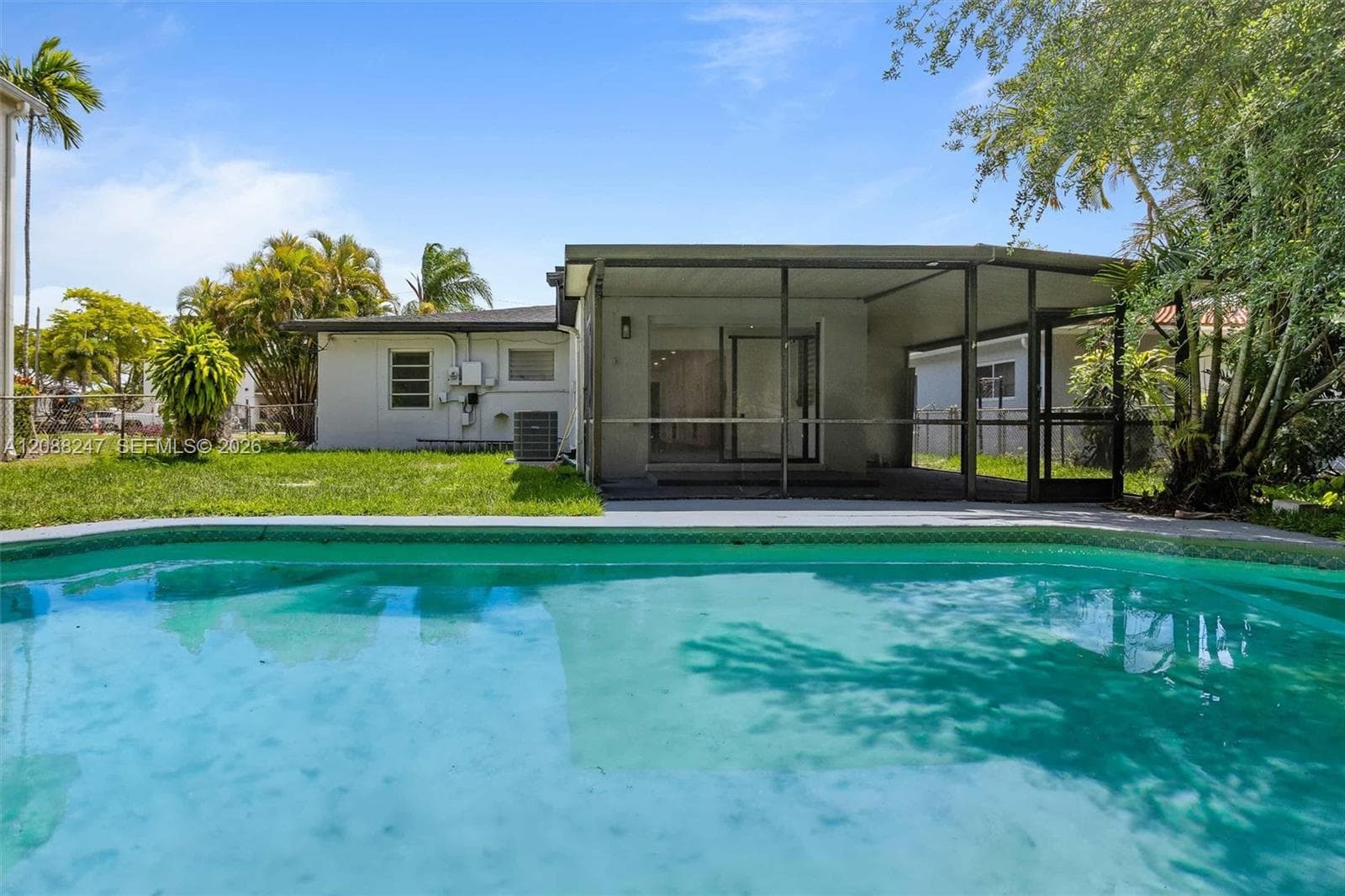 2517 Polk St photo 43