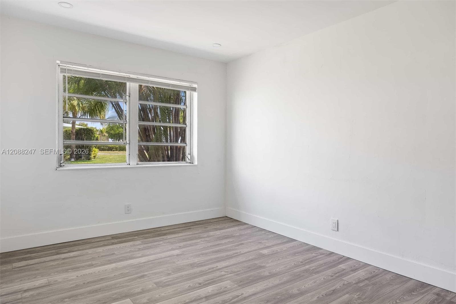 2517 Polk St photo 32