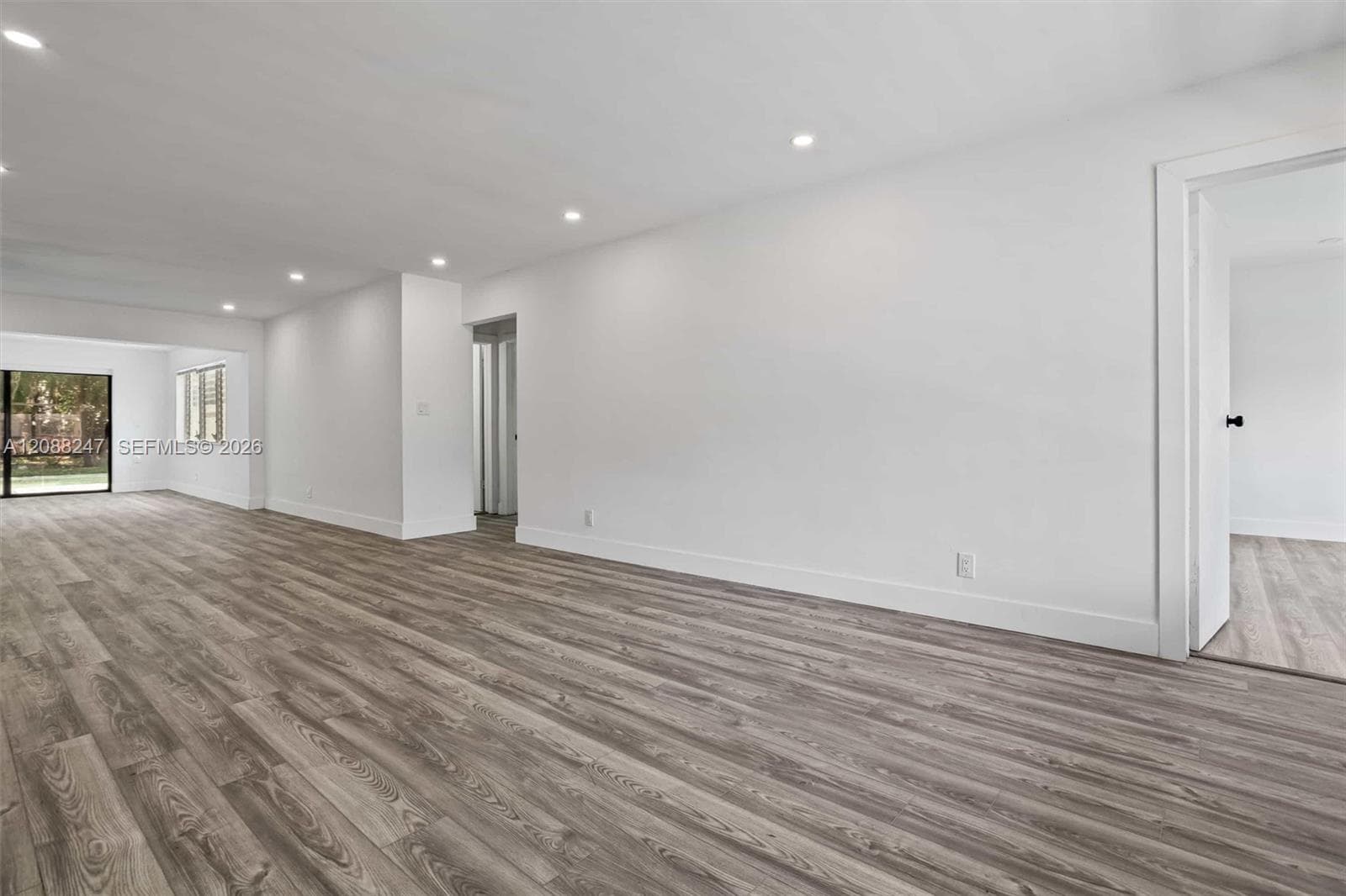 2517 Polk St photo 9