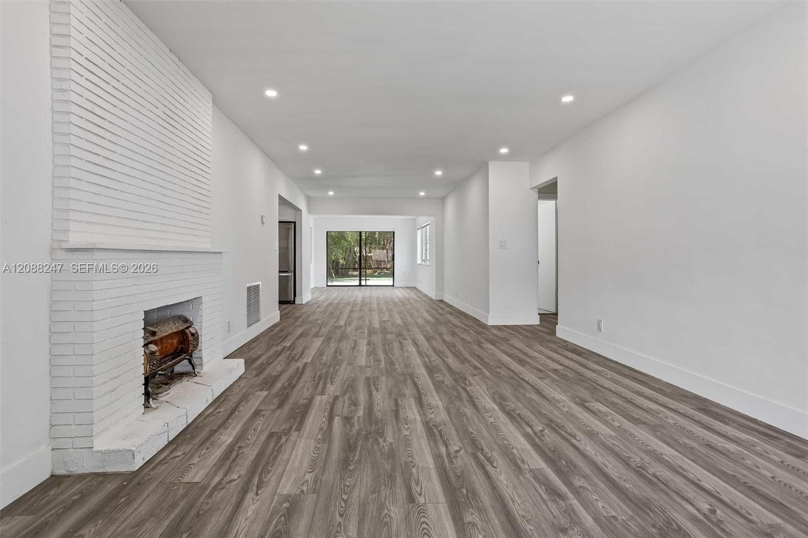 2517 Polk St photo 24