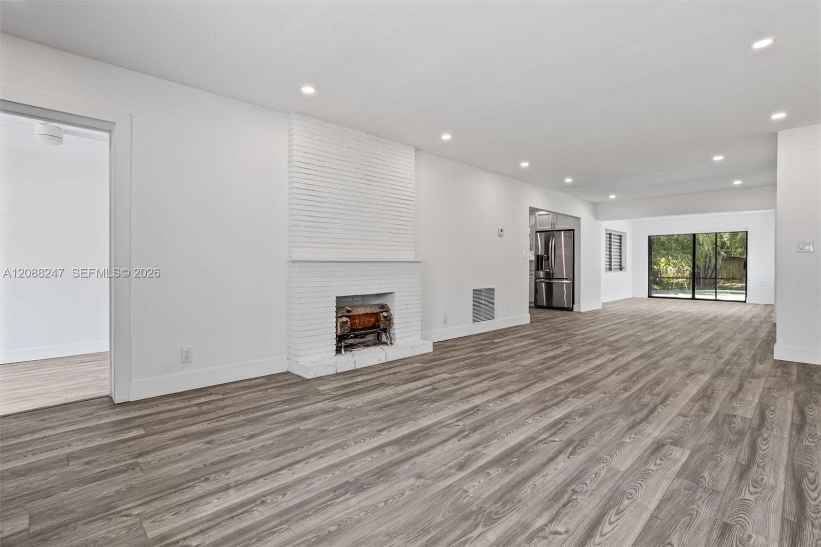 2517 Polk St photo 8