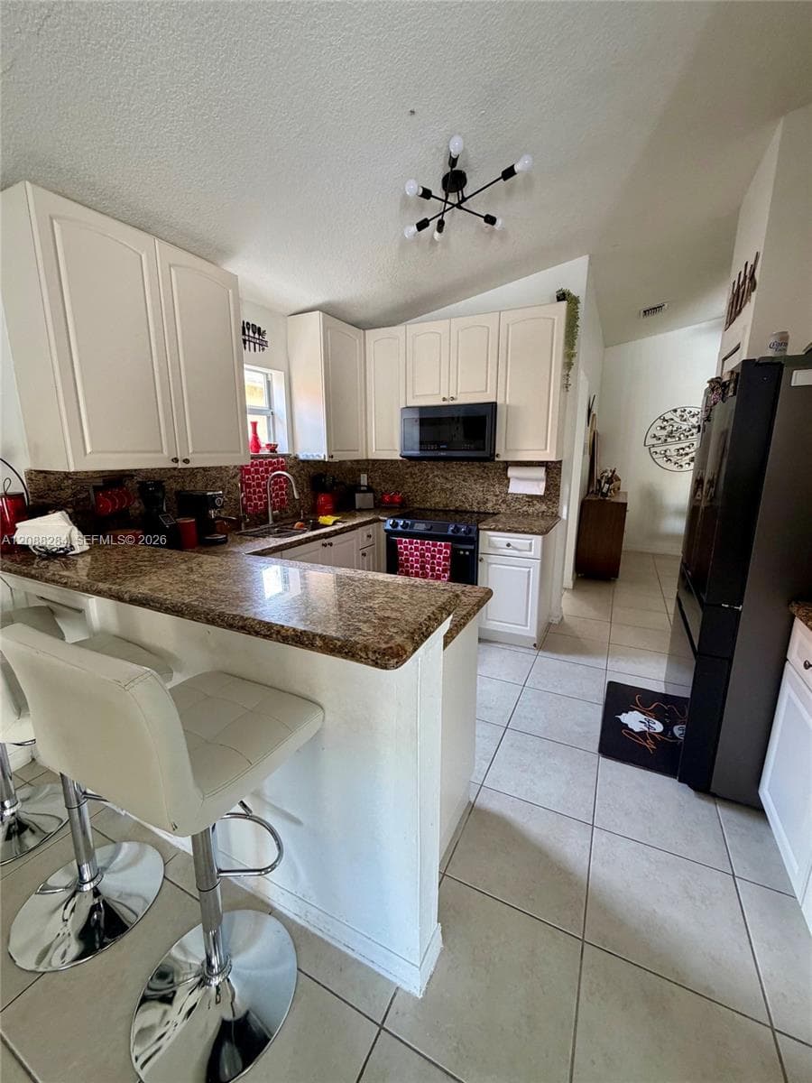 1735 NE 36th Ave #0 photo 6