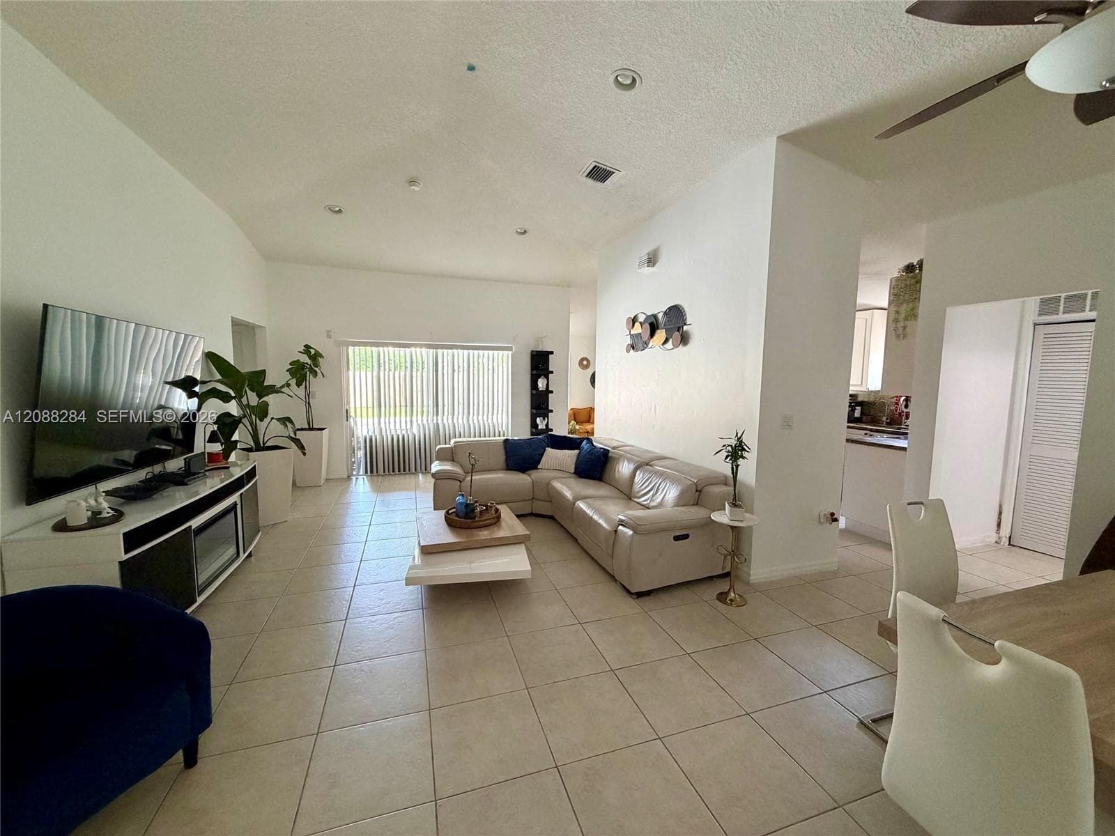 1735 NE 36th Ave #0 photo 3