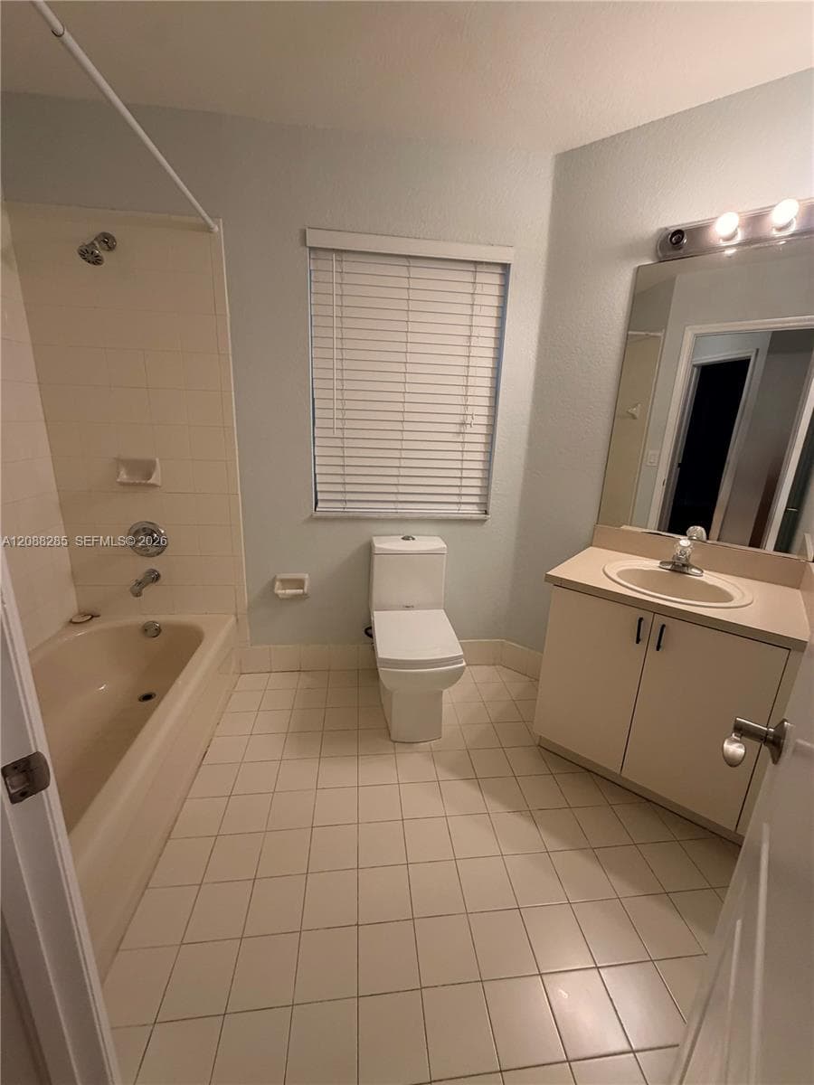 CENTURY PARK CONDO · #208 in Miami - Photo 13