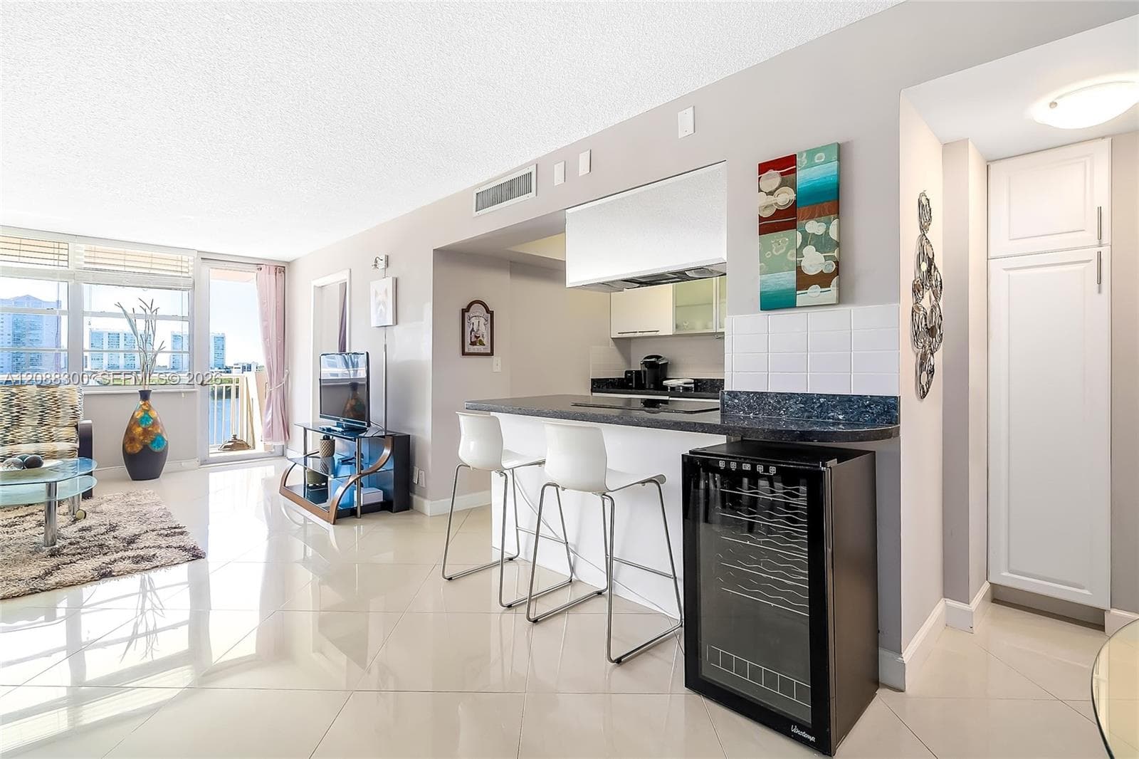 WINSTON TOWERS 100 CONDO · #801 in Sunny Isles Beach - Photo 2
