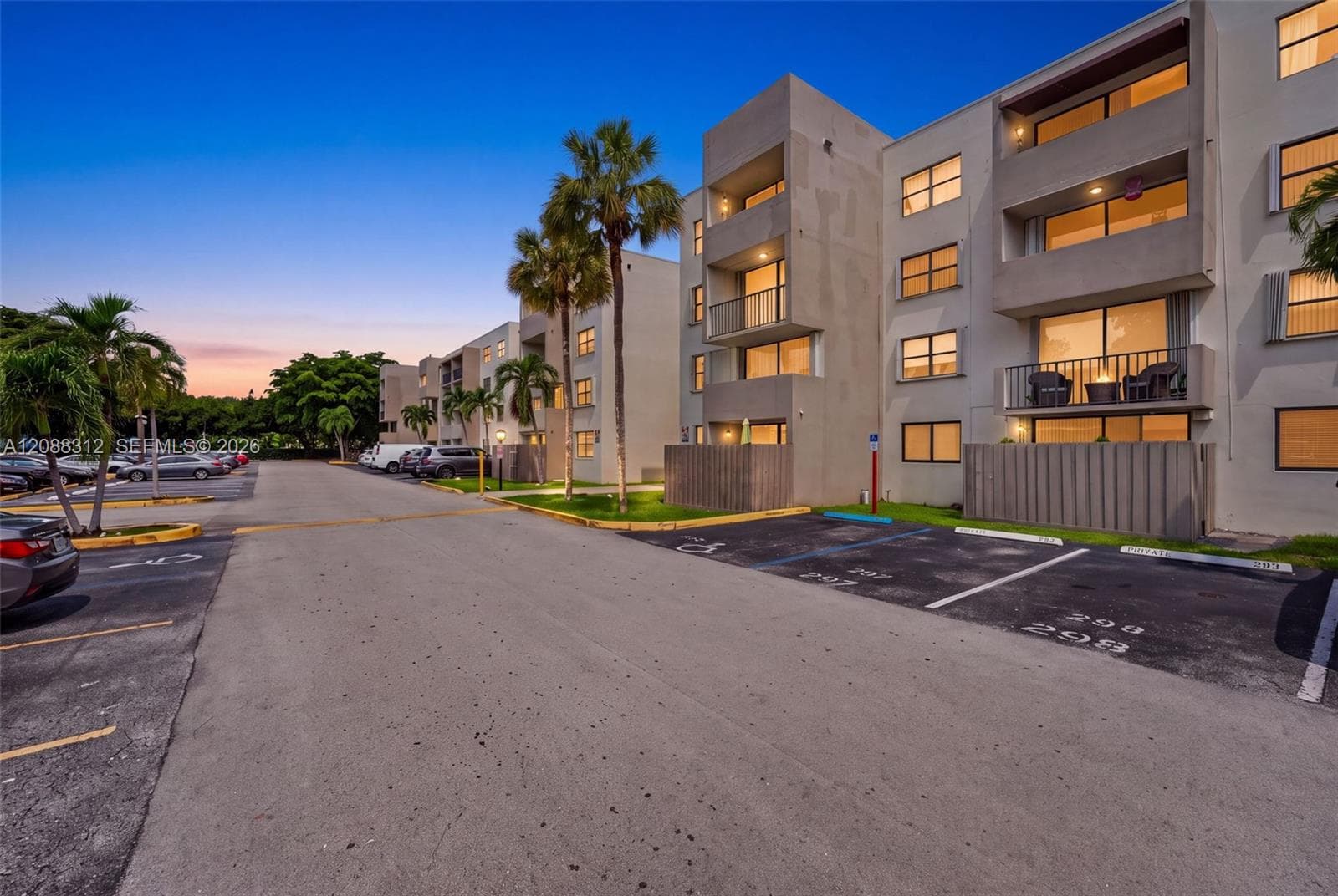 PEPPERMILL KENDALE LKS W · #B216 in Miami - Photo 2