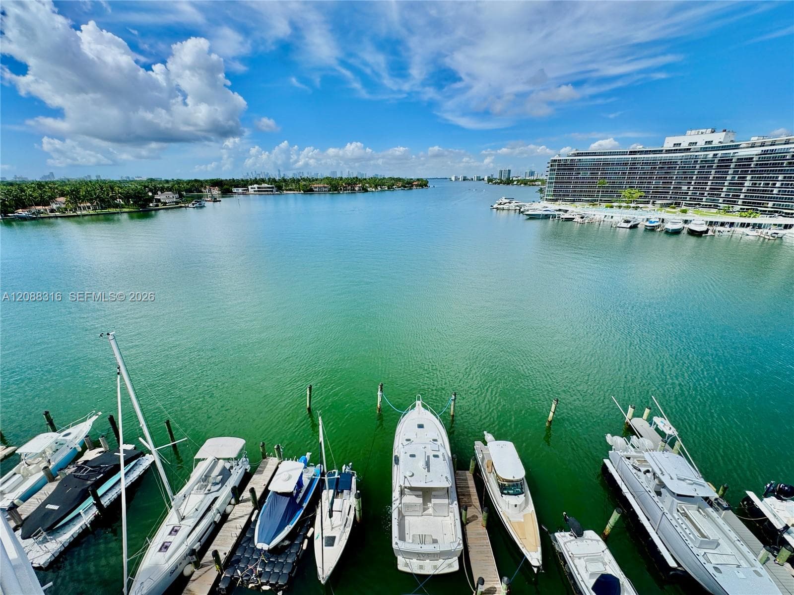 Indian Creek Club Marina · #7E in Miami Beach - Photo 9