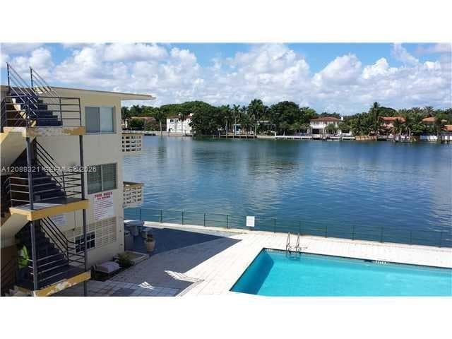 AMD PL OF 2ND OCEAN FRONT · #239 in Miami Beach - Photo 17