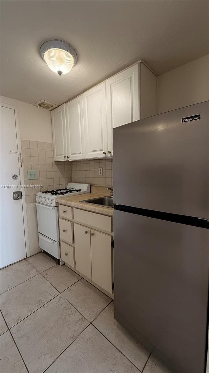 AMD PL OF 2ND OCEAN FRONT · #239 in Miami Beach - Photo 5