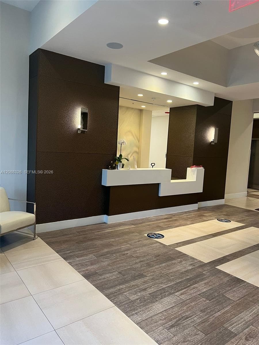 GRAND BAY COMMONS SOUTH · #207 in Doral - Photo 2