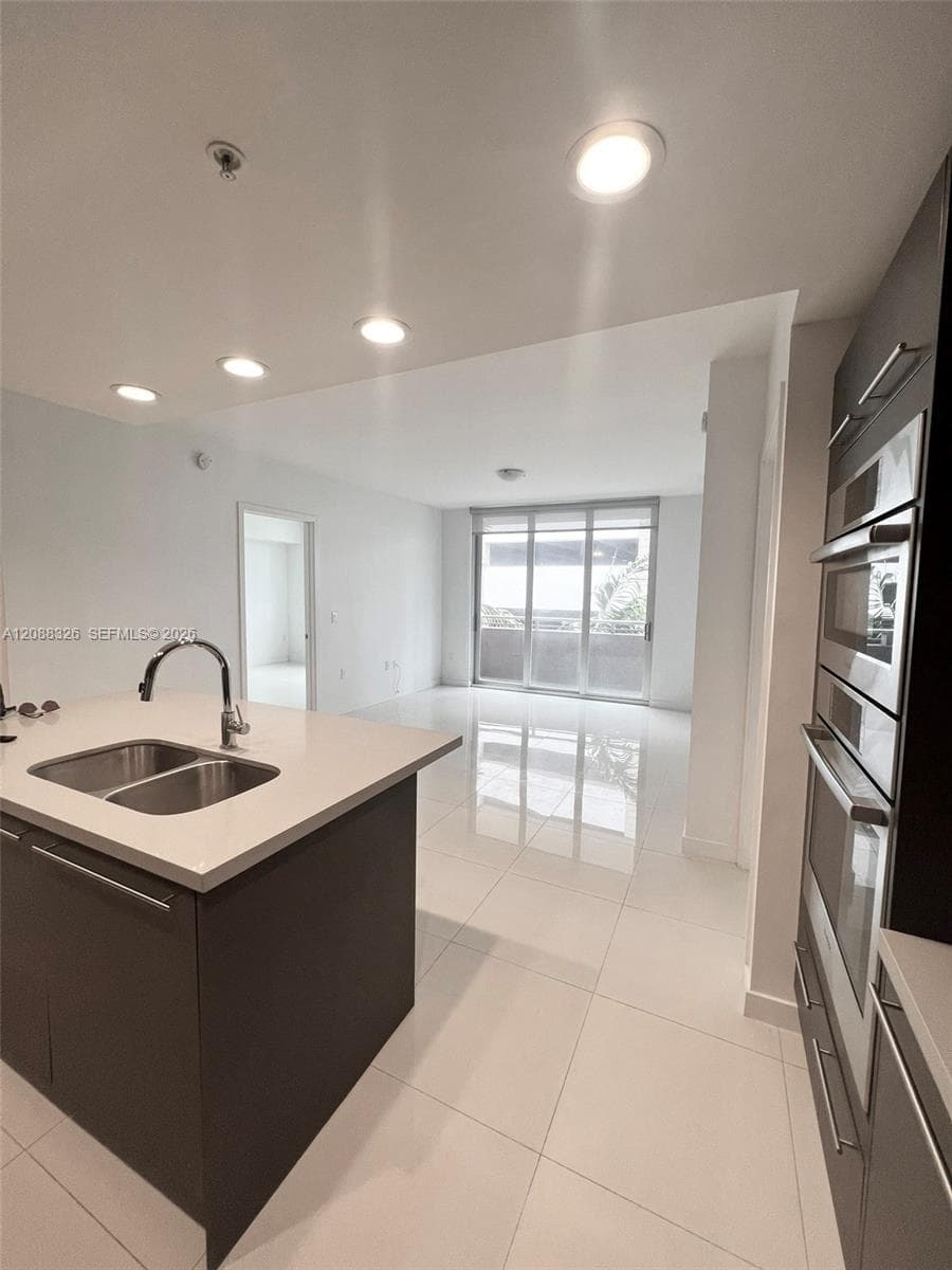 GRAND BAY COMMONS SOUTH · #207 in Doral - Photo 16