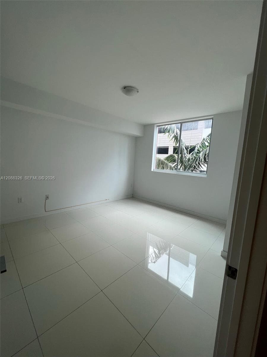 GRAND BAY COMMONS SOUTH · #207 in Doral - Photo 12