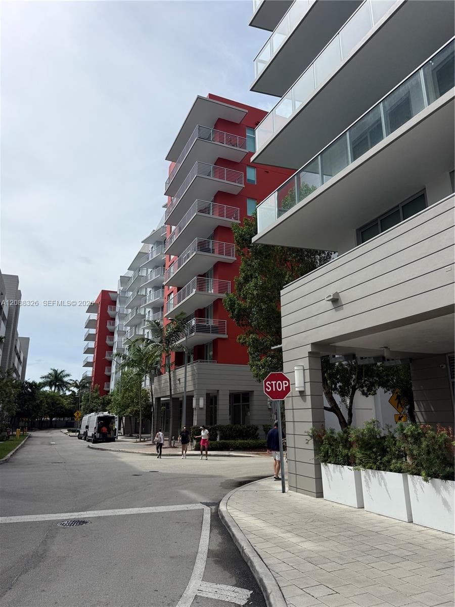 GRAND BAY COMMONS SOUTH · #207 in Doral - Photo 53