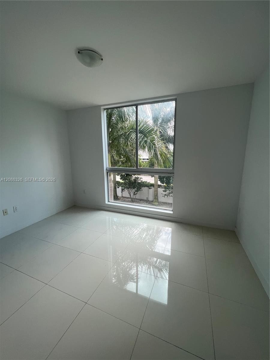 GRAND BAY COMMONS SOUTH · #207 in Doral - Photo 22