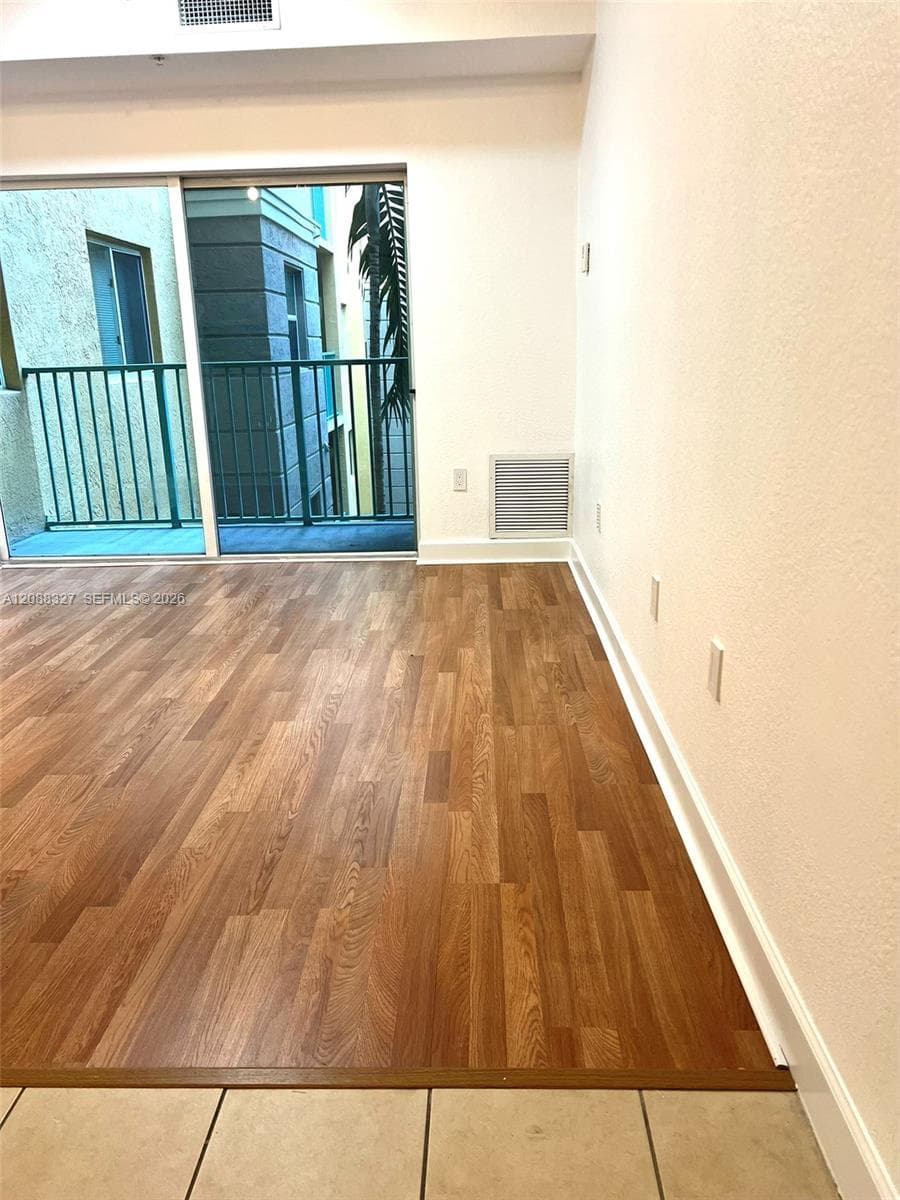VALENCIA CONDO · #346 in South Miami - Photo 3