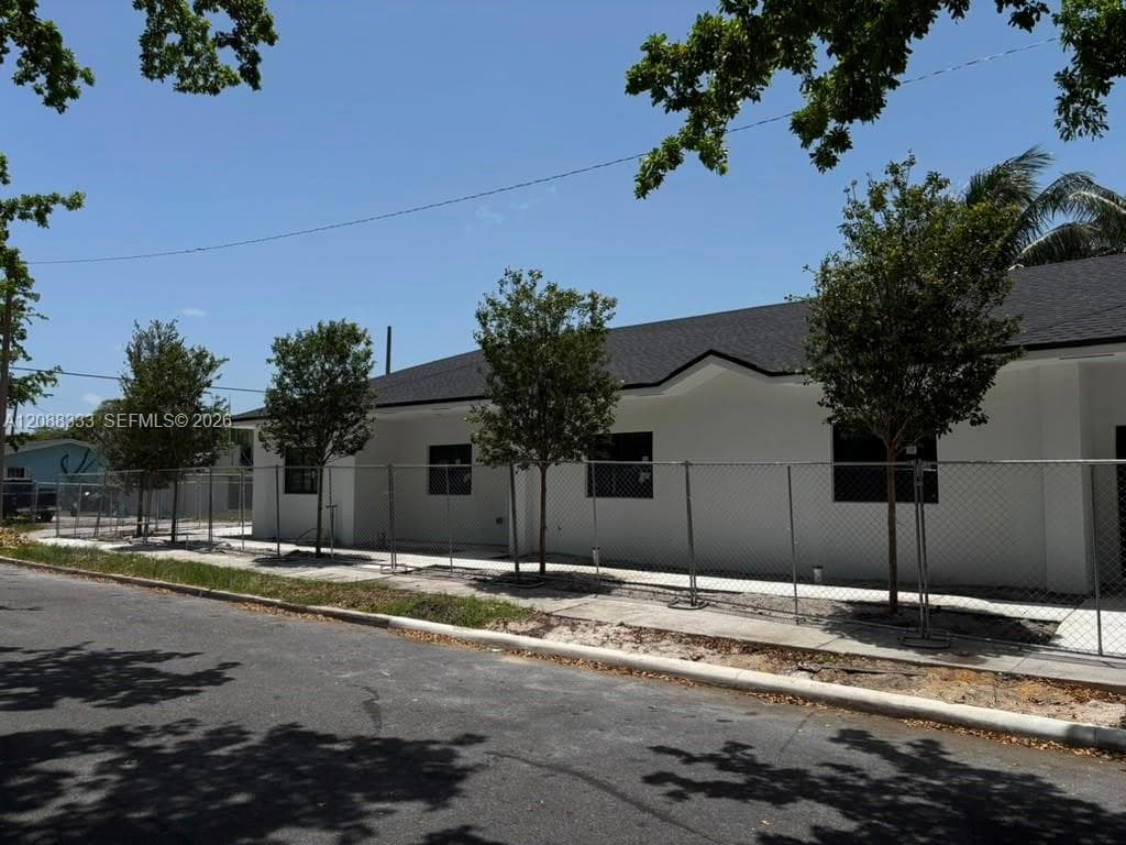 2165 Beautiful Ave #1 photo 1