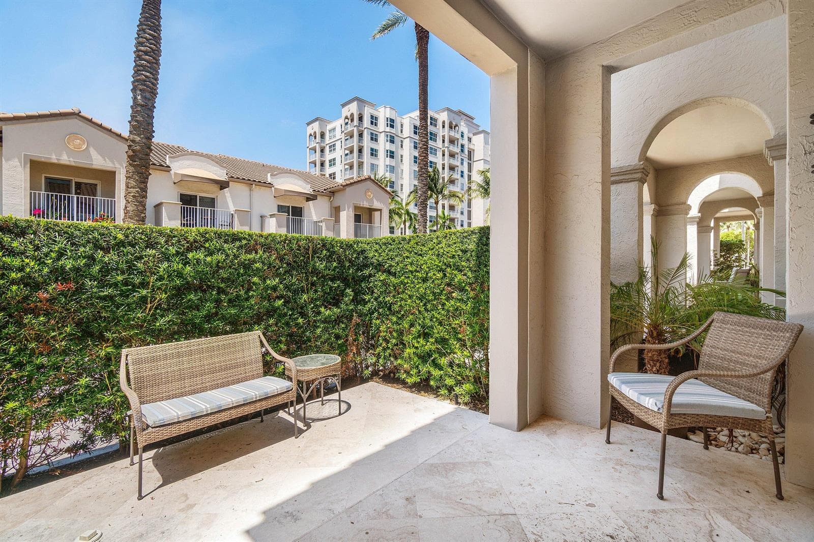 029-3604SouthOceanBoulevard-105-Highland
