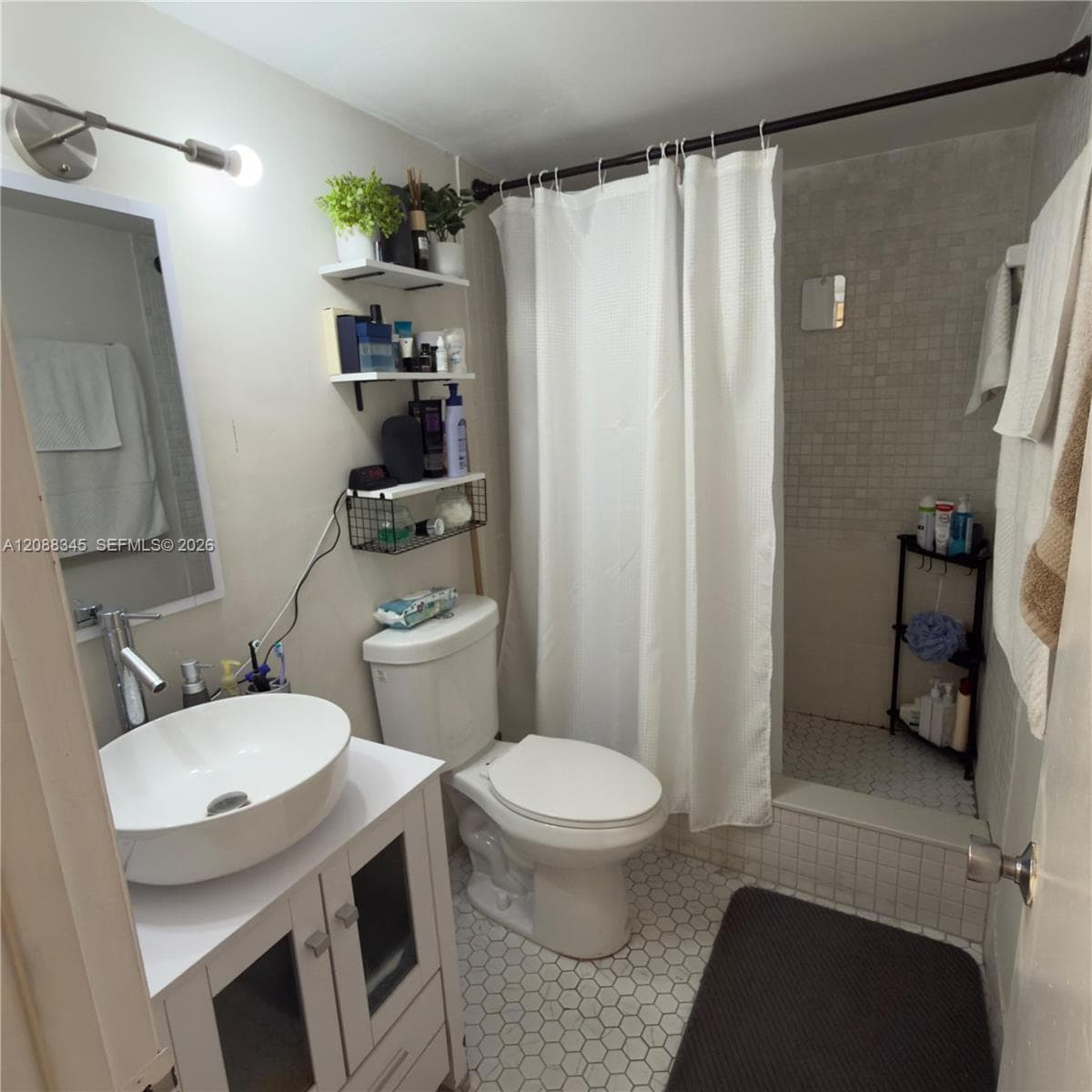 VERSAILLE GARDENS I CONDO · #206 in Miami - Photo 9