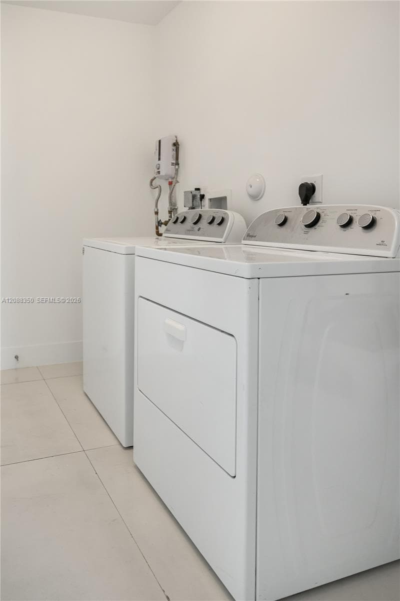 CONTEMPO TOWNHOMES · #9165 in Doral - Photo 27