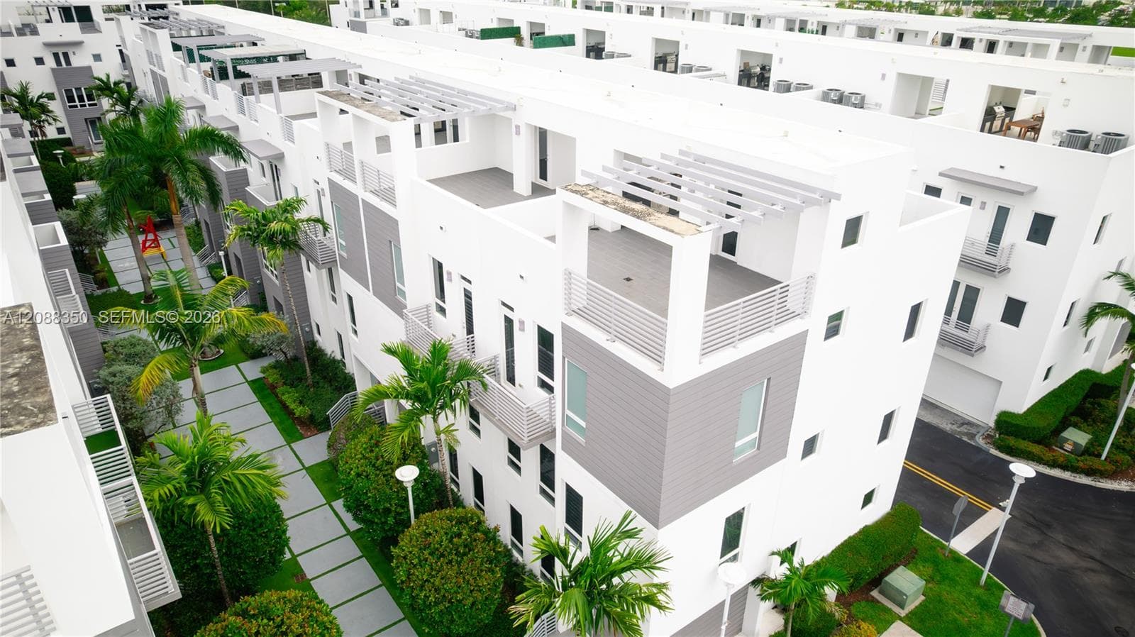 CONTEMPO TOWNHOMES · #9165 in Doral - Photo 2