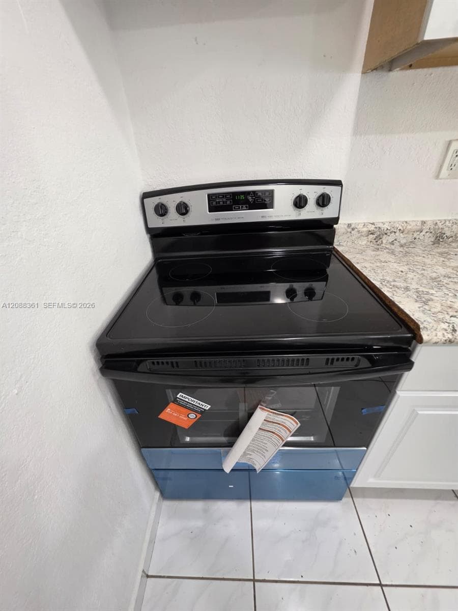 YOLANDA VILLAS CONDO · #605E in Miami - Photo 13