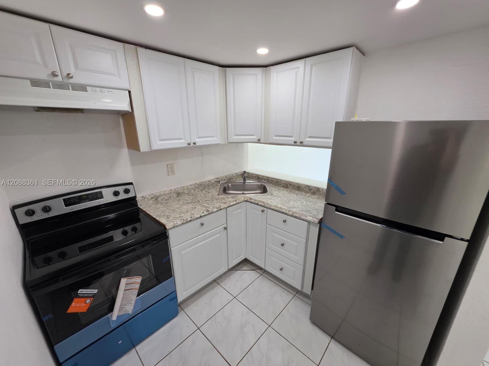 YOLANDA VILLAS CONDO · #605E in Miami - Photo 15