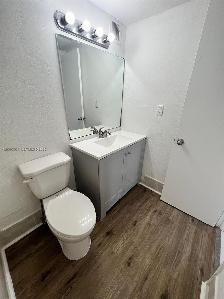 YOLANDA VILLAS CONDO · #605E in Miami - Photo 4