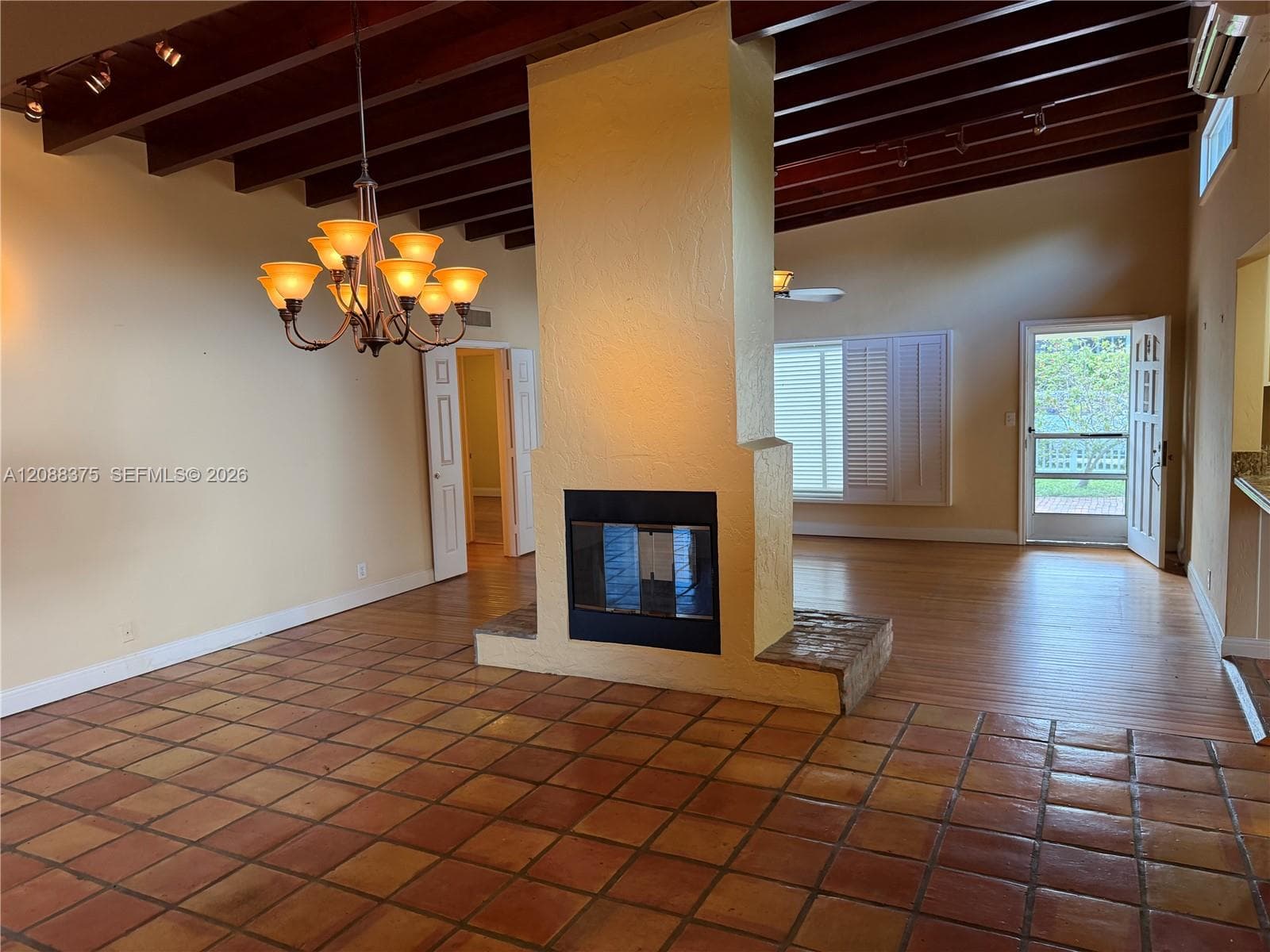 800 SW 8th Ter photo 27