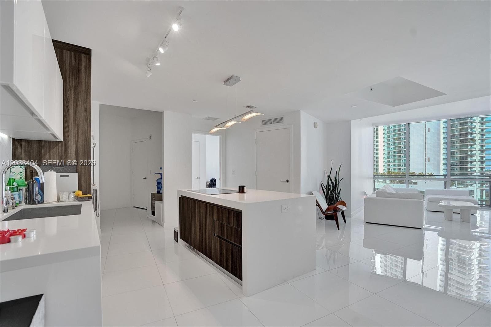 Paramount Miami Worldcenter · #1403 in Miami - Photo 23