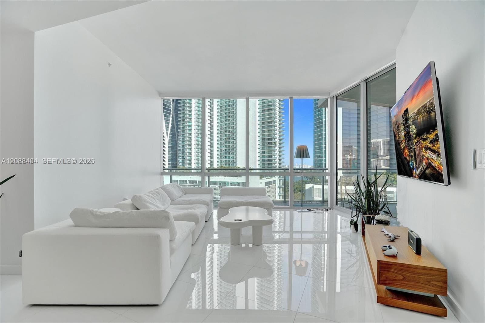 Paramount Miami Worldcenter · #1403 in Miami - Photo 27