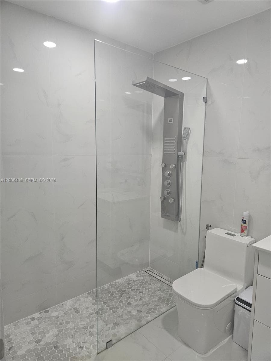 19115 Bel Aire Dr photo 26