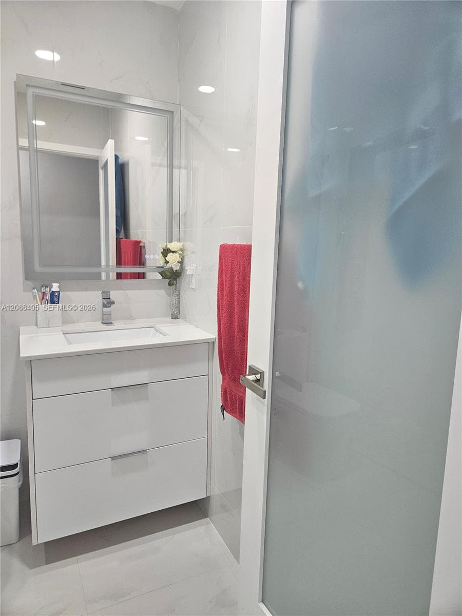 19115 Bel Aire Dr photo 28