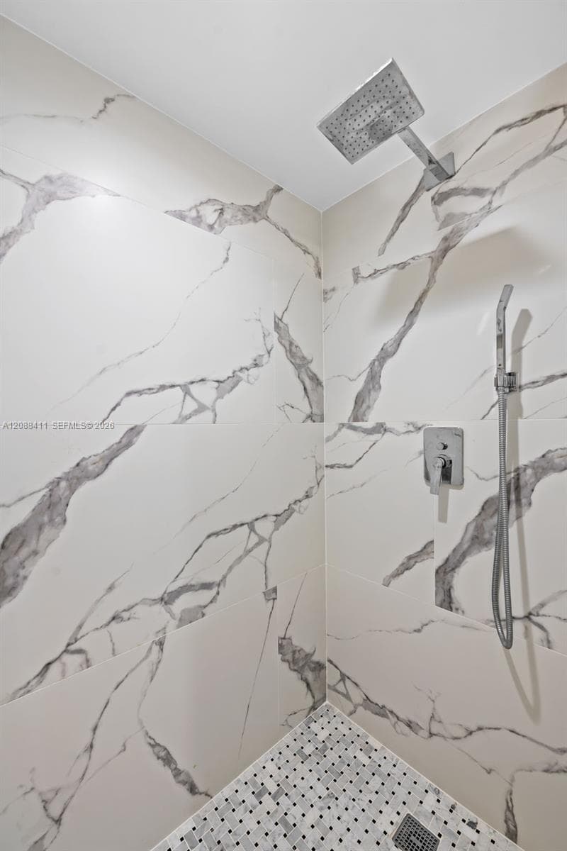 Summit Condo · #1008N in Hollywood - Photo 17